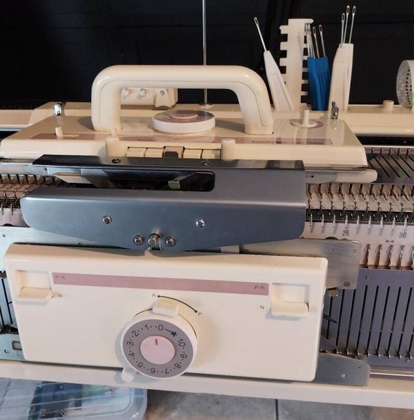 Learning to use your Ribber (Online Course)