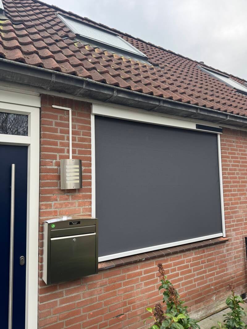 Een solar ritsscreen geplaatst in het mooie kockengen,  wilt u meer weten of bent u opzoek naar zonwering in de regio rondom Utrecht neem dan vrijblijvend contact op.