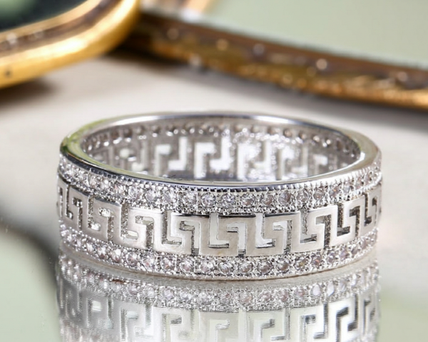 Stijlvolle ring RVS en een witgoudkleurige rhodium vergulde laag