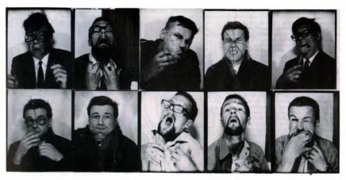 *”Het fotohokje van Vroom & Dreesmann, waar Gideon Brugman & Theo Kemp vaak komische foto’s gingen maken, al of niet met een koffer vol feestneuzen, brillen etc. etc.”   