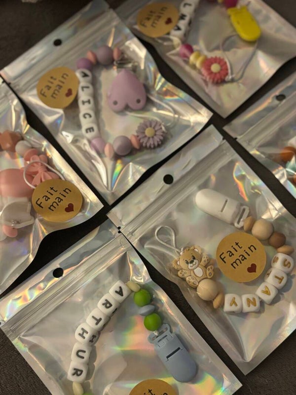 Les attaches tétines personnalisée