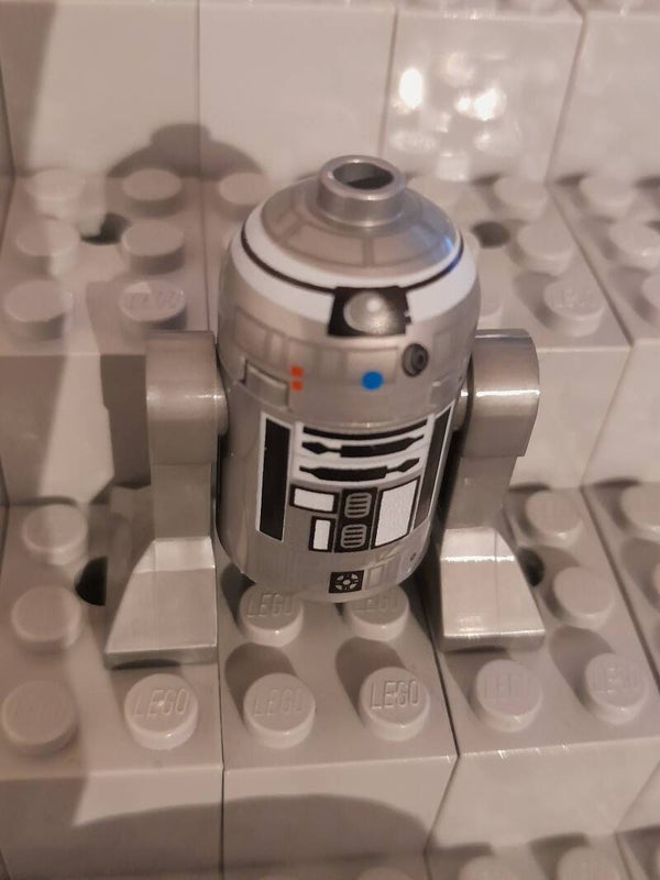 R2-Q2 Astromech sw0303