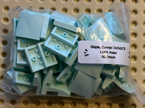 ETN. Slope, Curved 2 x 2 x 2/3 Light Aqua
