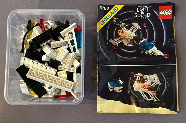 6780., Classic Space Light & Sound XT-Starship