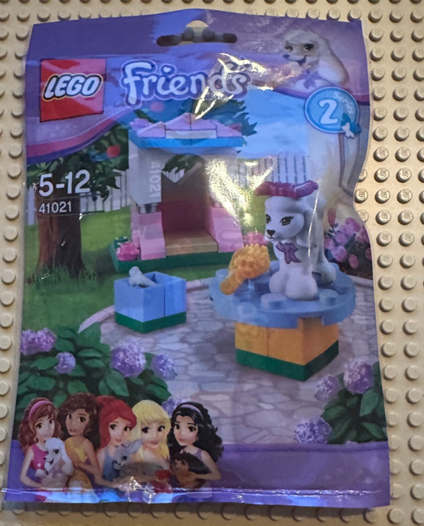 PB. 41021 Poodle´s Little Palace