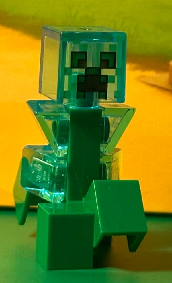 Creeper min052.