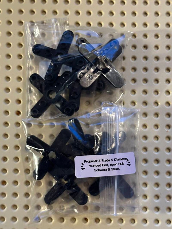 ETN. Propeller 4 Blade 5 Diameter with Rounded Ends and Open Hub