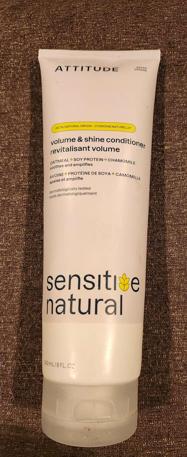 Après shampoing, Attitude