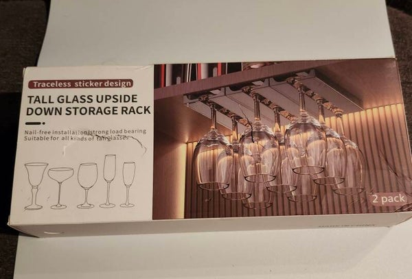 Rangement pour verres suspendus