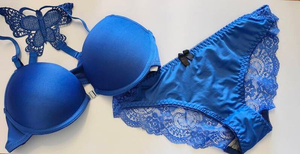 Ensemble soutien-gorge et culotte.