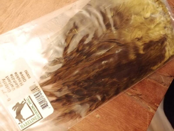 Hareline Grizzle Variant Saddle Hackles - olive