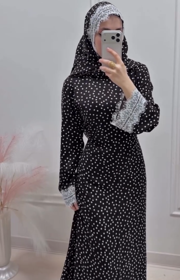 Maxidress with scarf
