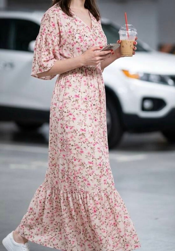Maxidress with small scarf