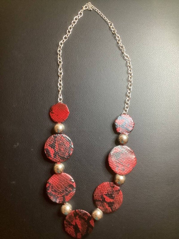 Red and Black Elegance Necklace