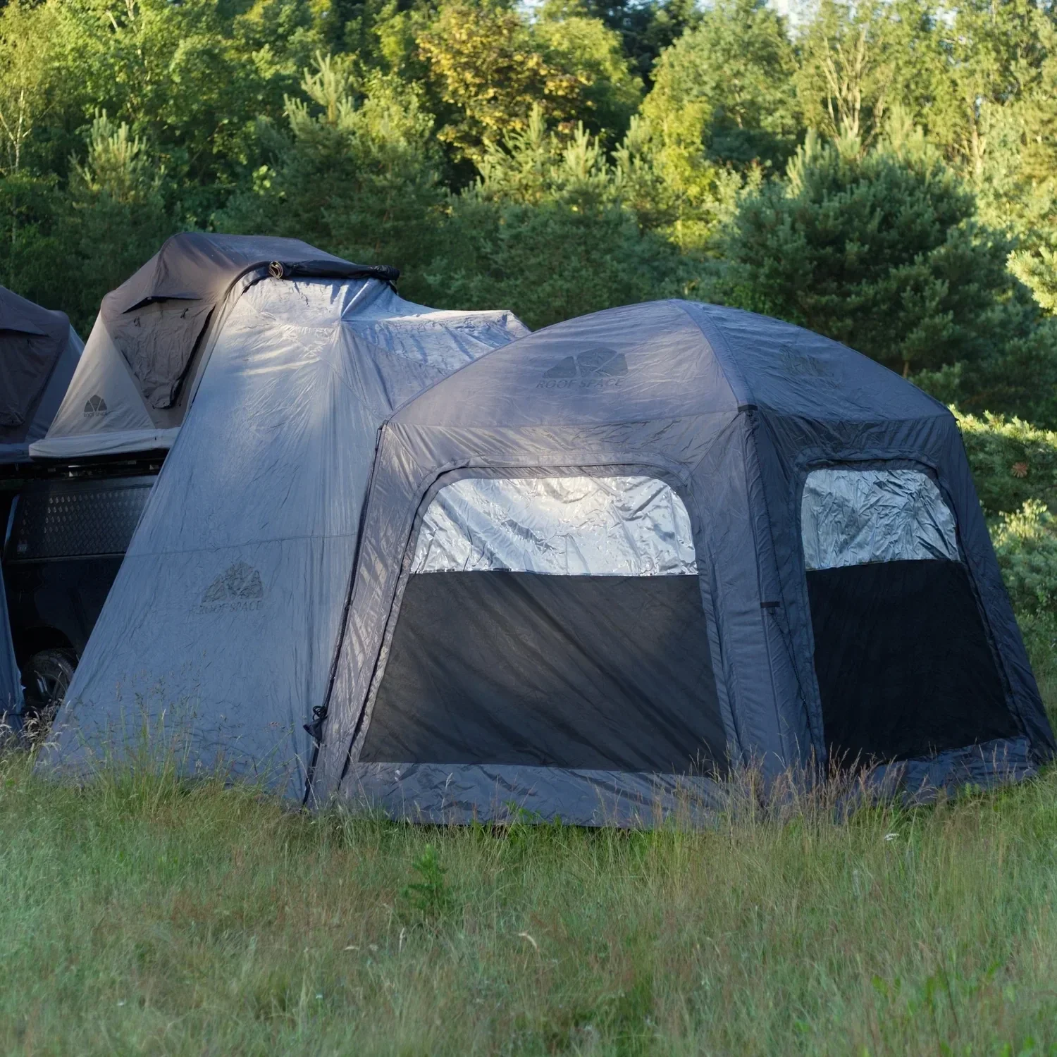 FAMILY BASE Voortent opblaasbaar