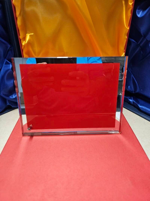 8x6 Red Rectangular glass plaque