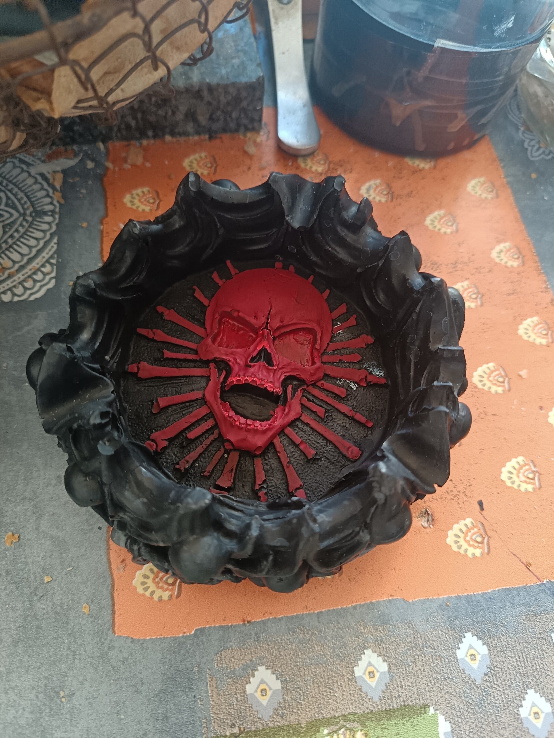 Cendrier tête de mort