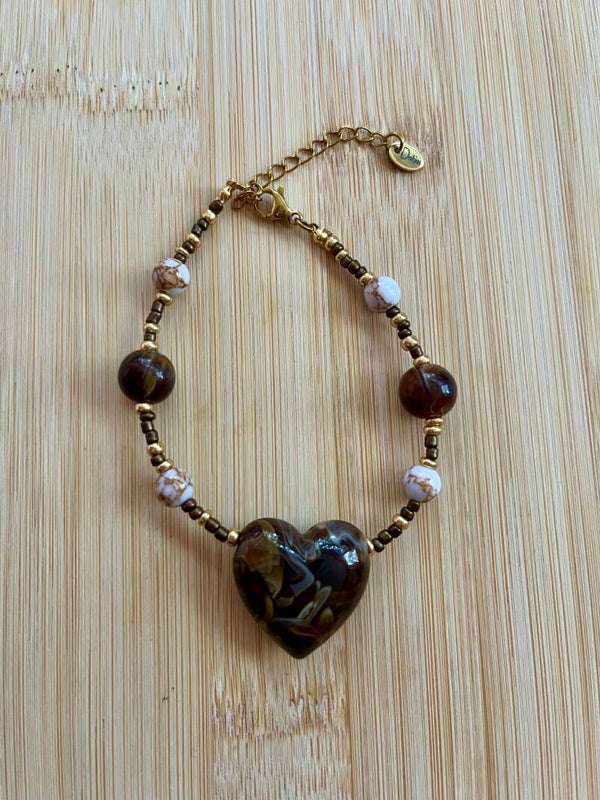 Kralenarmband Fijn Hart bruin/wit