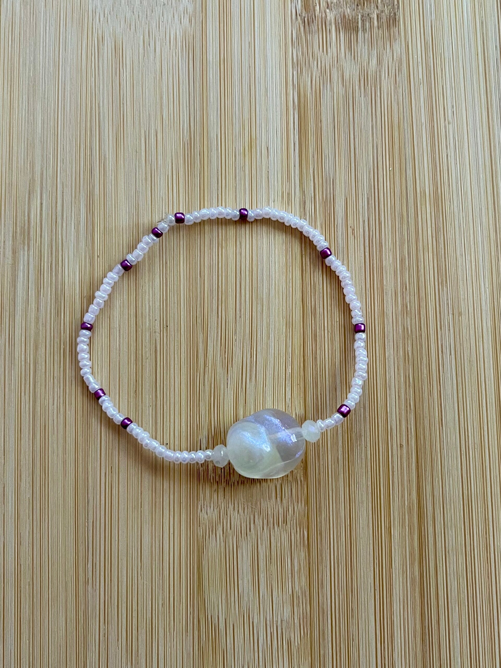 Kralenarmband Fijn Kraal wit/parelmoer