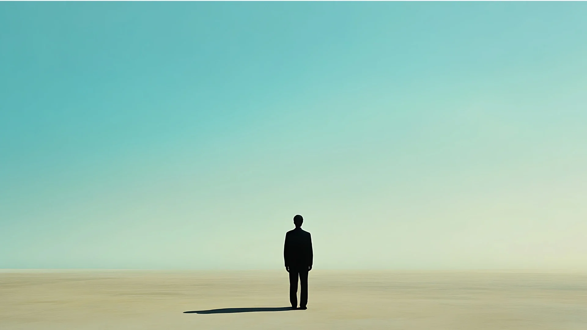 Silhouette seule face à l’horizon, symbolisant le déséquilibre spirituel et la quête de sens en période de crise