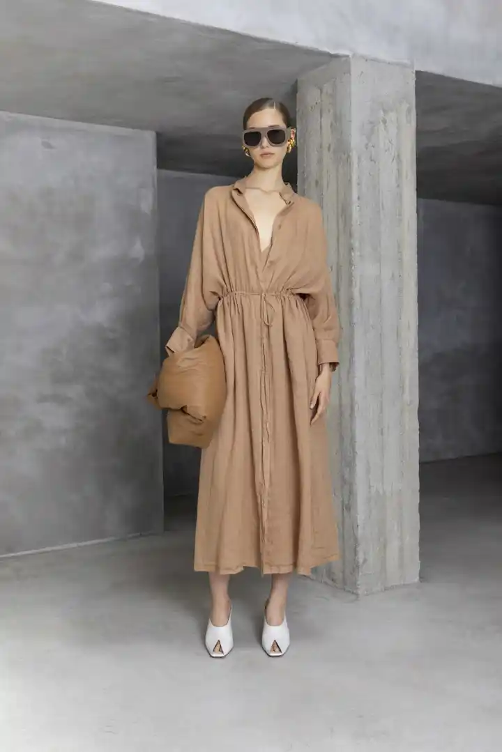 NUDE dress almond
