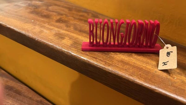 Scritta "BUONGIORNO" rossa in PLA