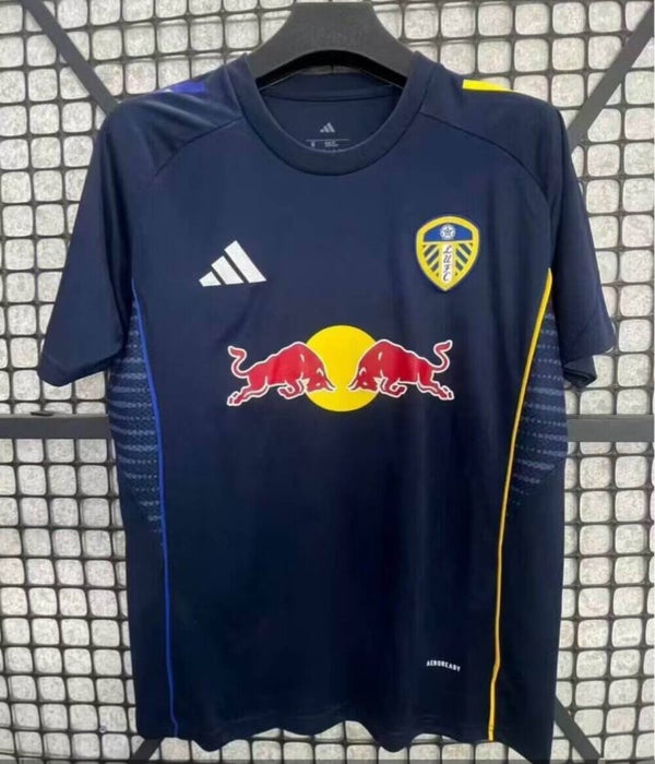 25/26 Leeds United training