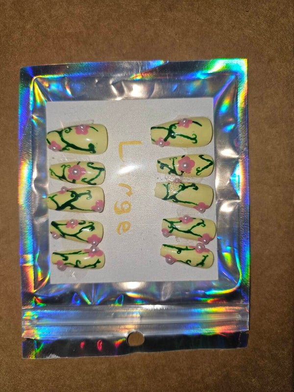 Elegant Yellow Vines