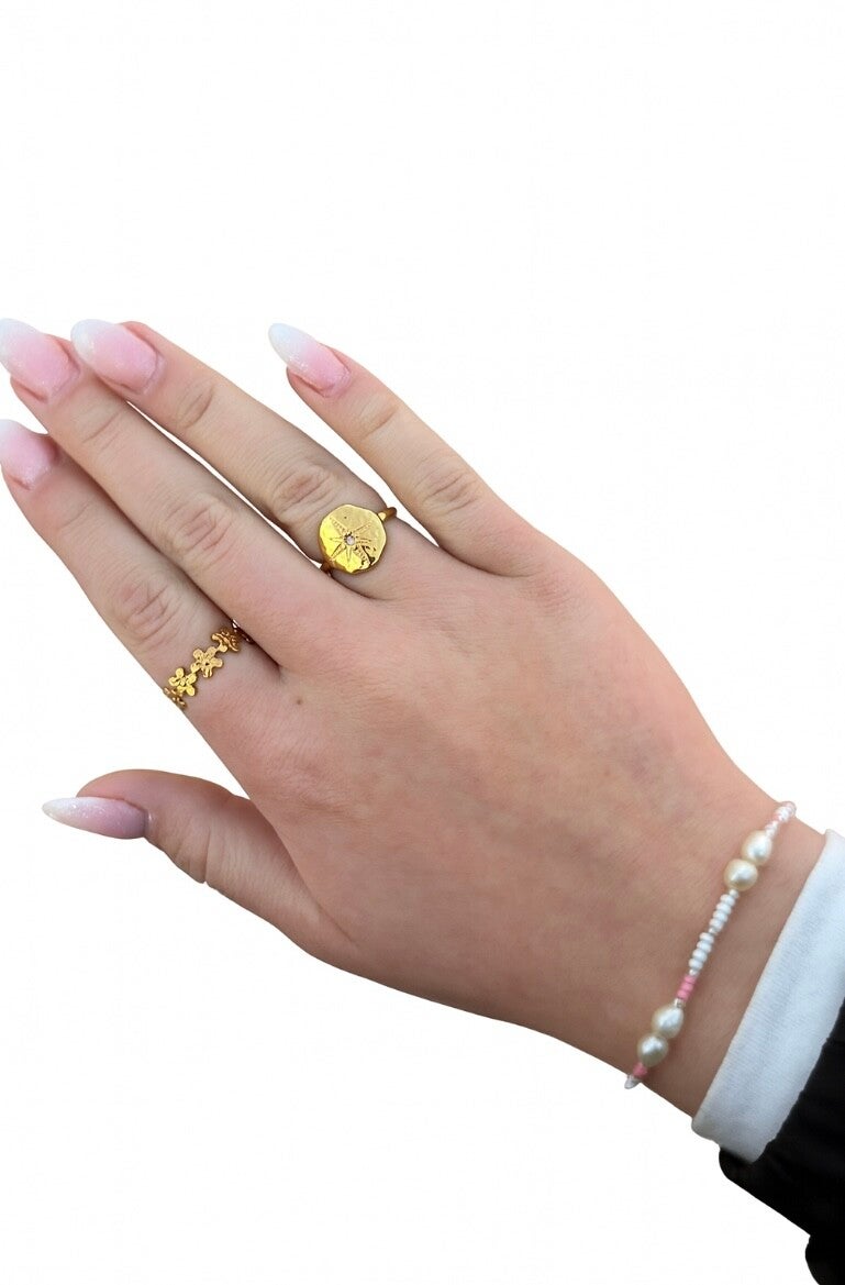 bloom Ring (FORUDBESTILLING TIL D, 15 JAN 2026)