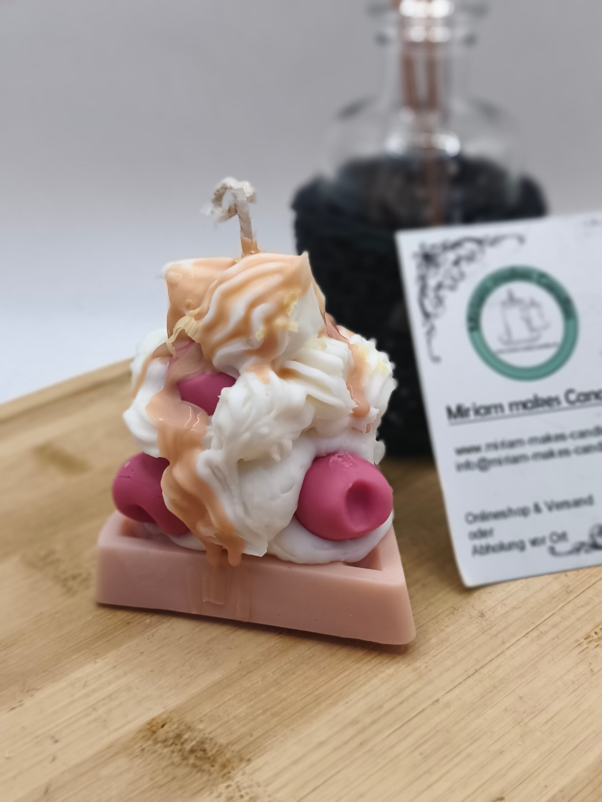 Waffel Kerze mit Kirschen