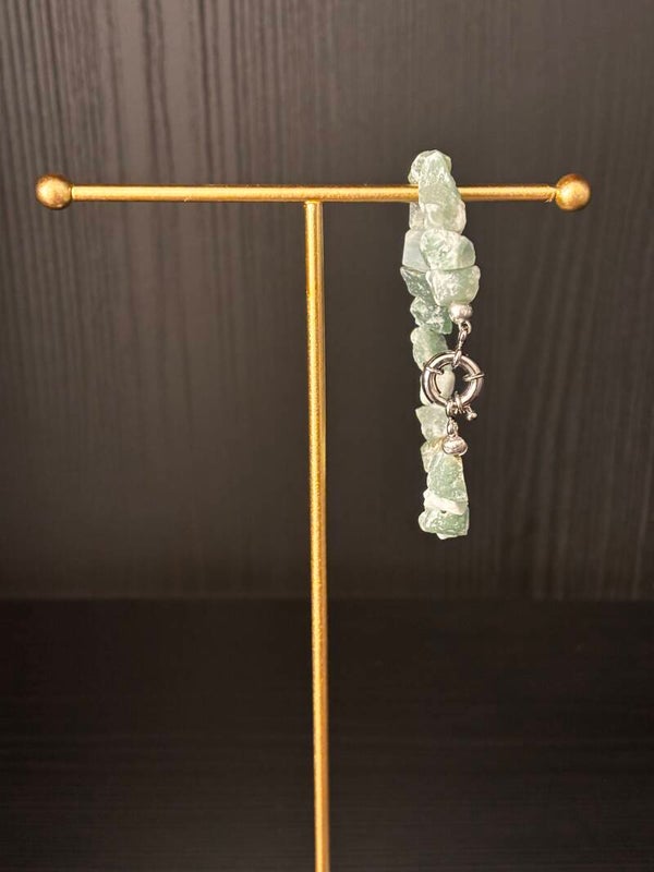 Armband van ruwe lichtgroene calciet met zilveren boeisluiting