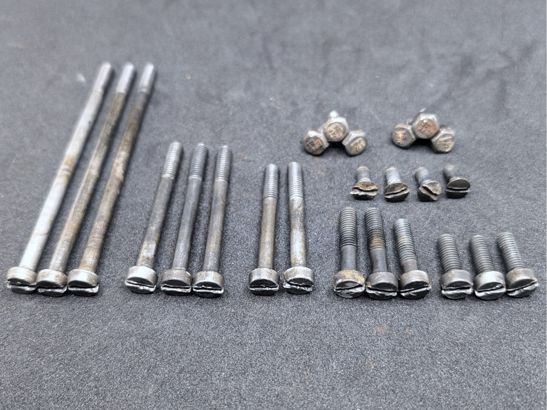 Schroeven- en boutenset compleet (origineel)