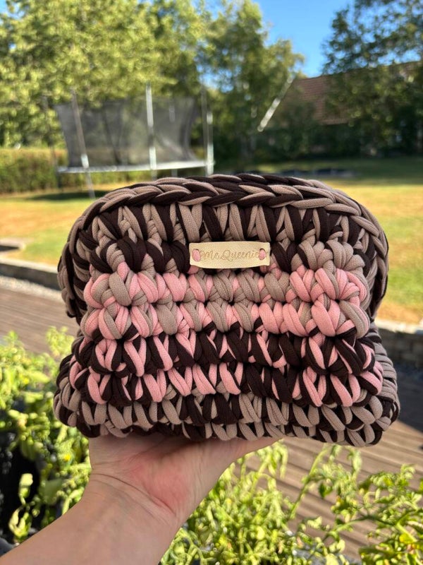 Me.Queenie Liten Clutch