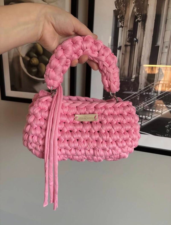 Me.Queenie Signature Purse