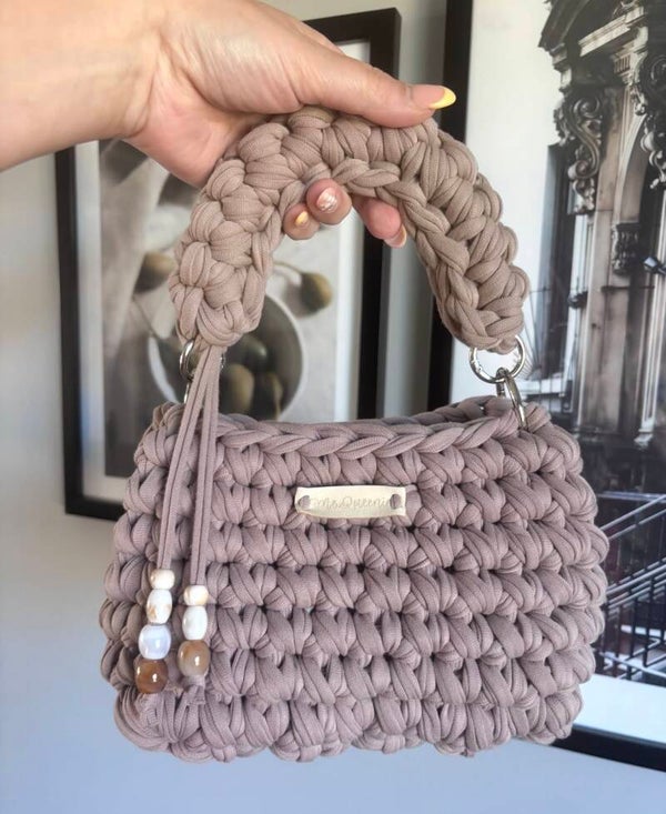 Me.Queenie signature purse