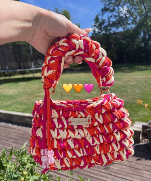 Me.Queenie signature purse