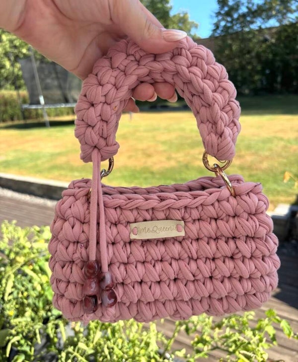 Me.Queenie signature purse