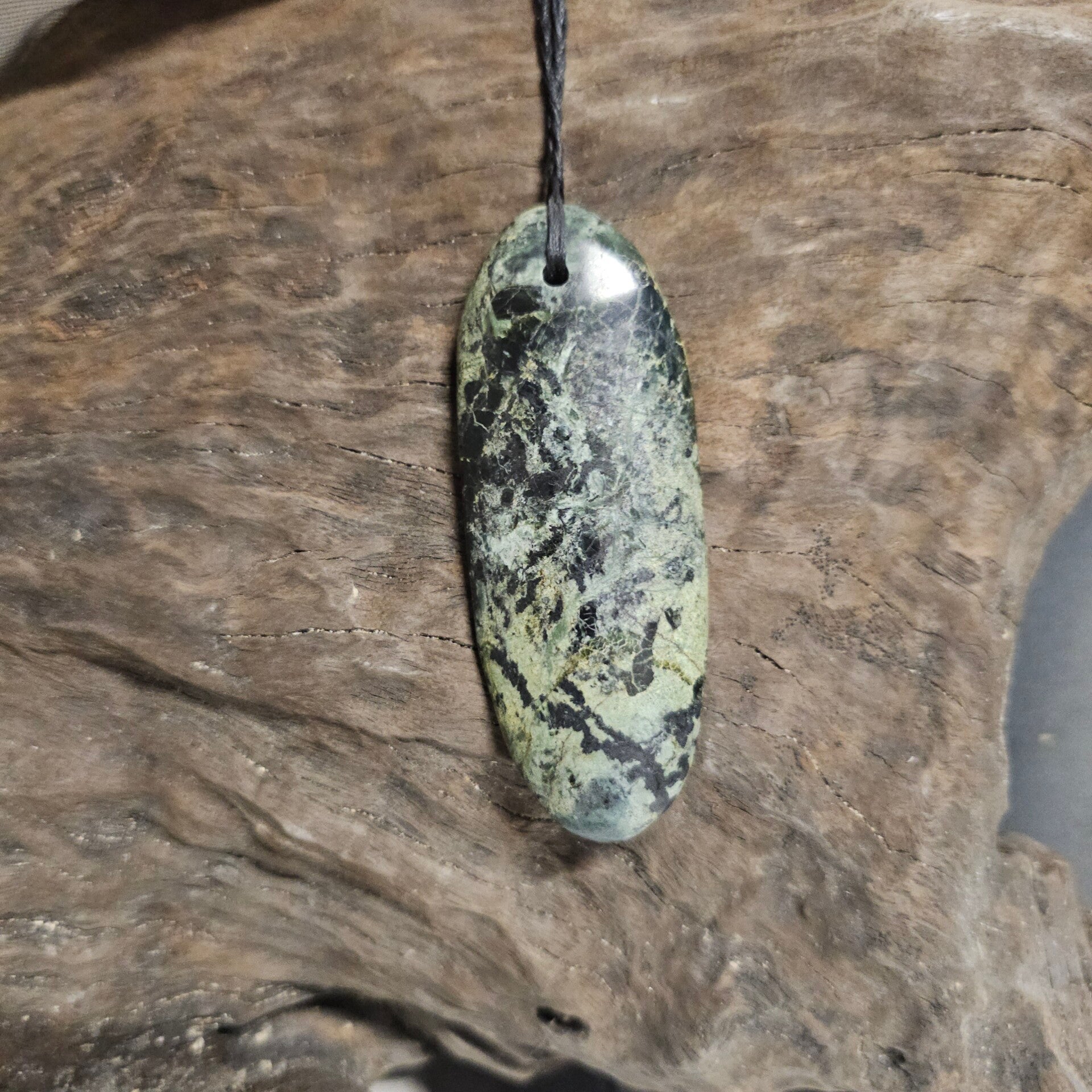 Large NZ Serpentine Pounamu necklace