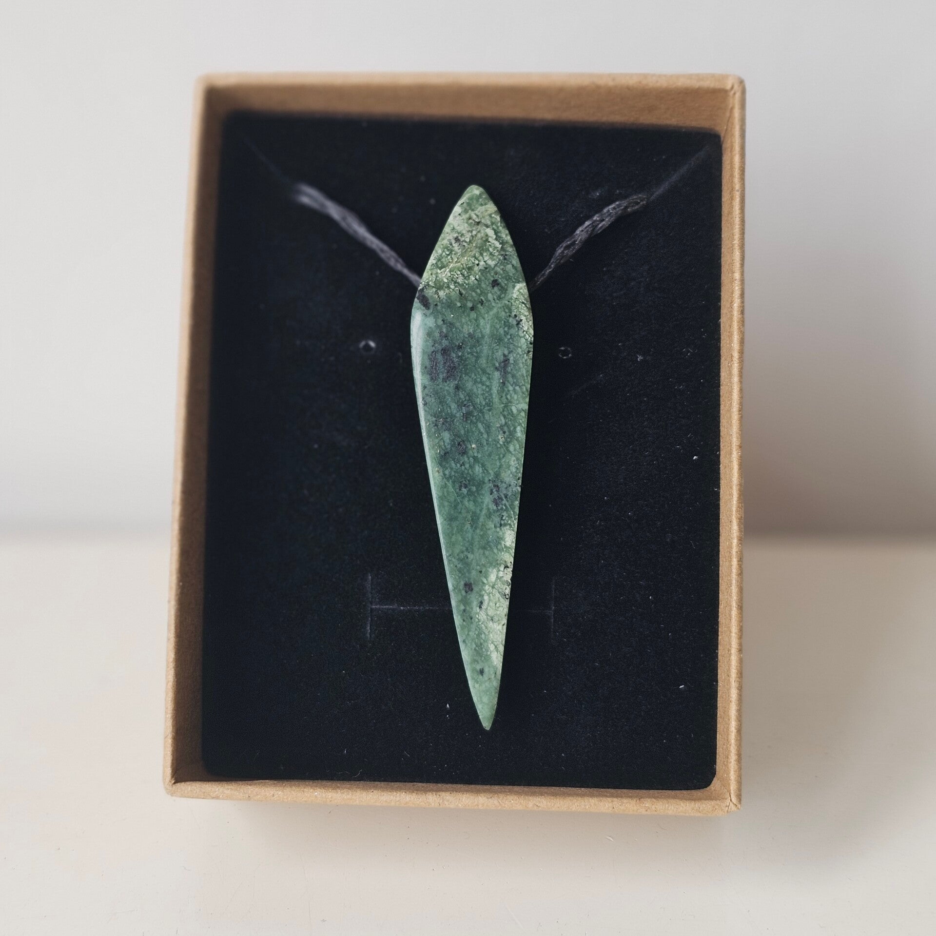 Kokopu pounamu spike necklace