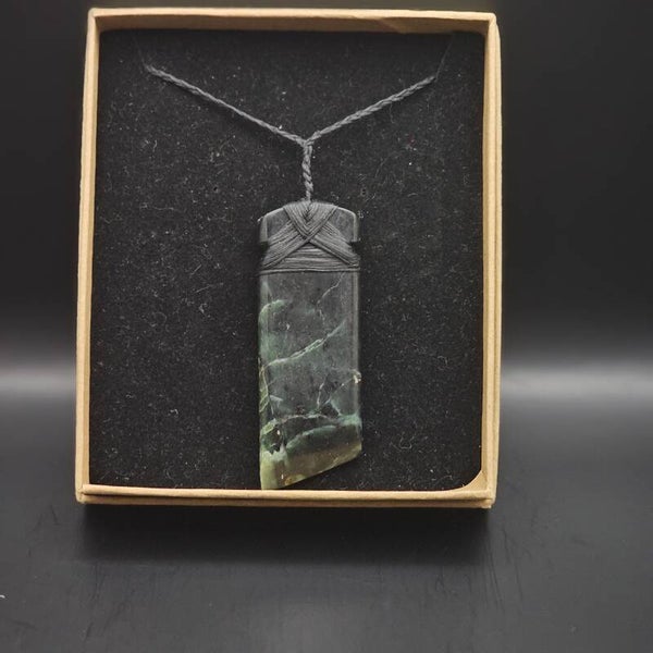 Handmade Kawakawa pounamu hei toki 7cm x 2.4cm lashed