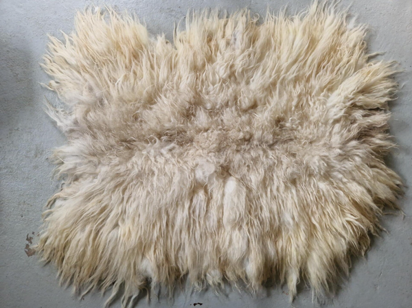 #832