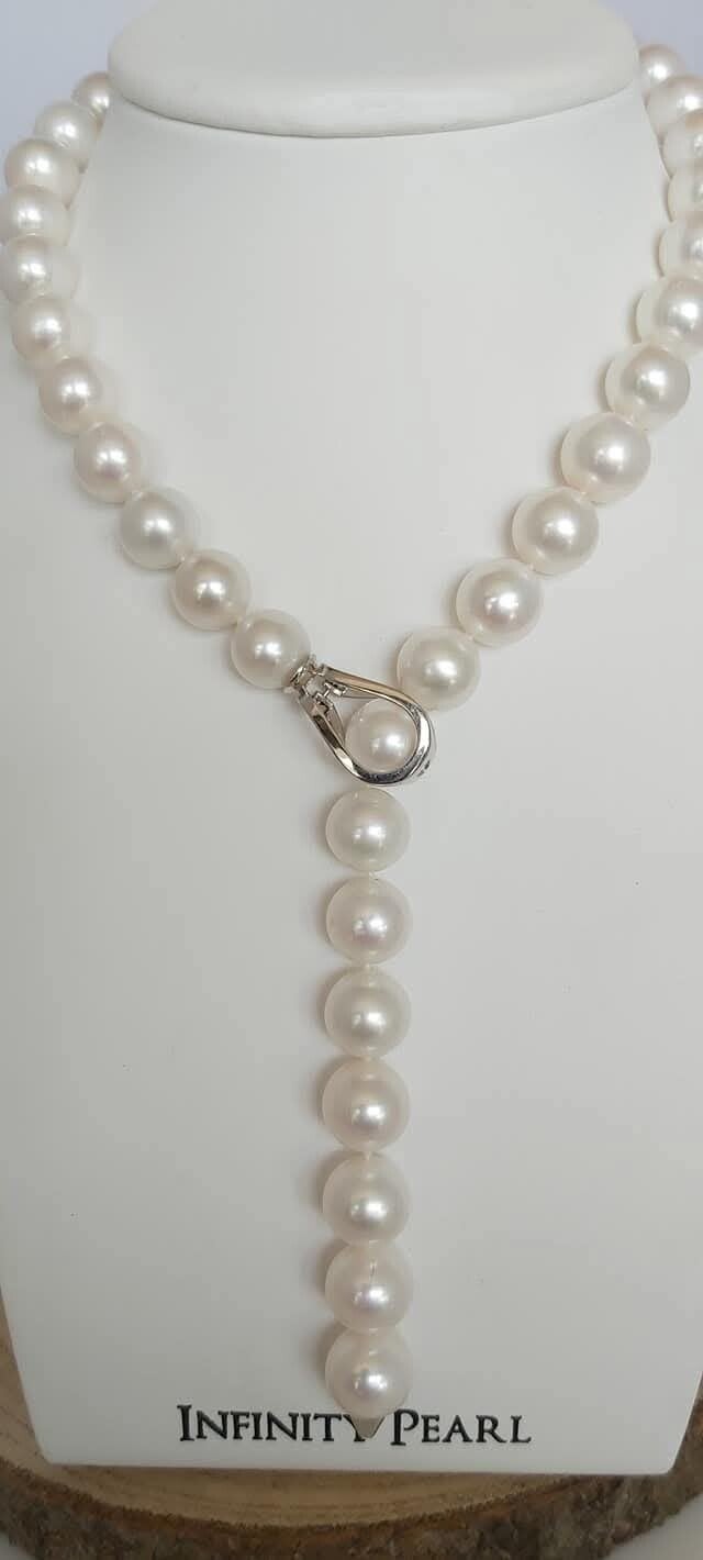 Collier perles eau douce et fermoir or 18 carats