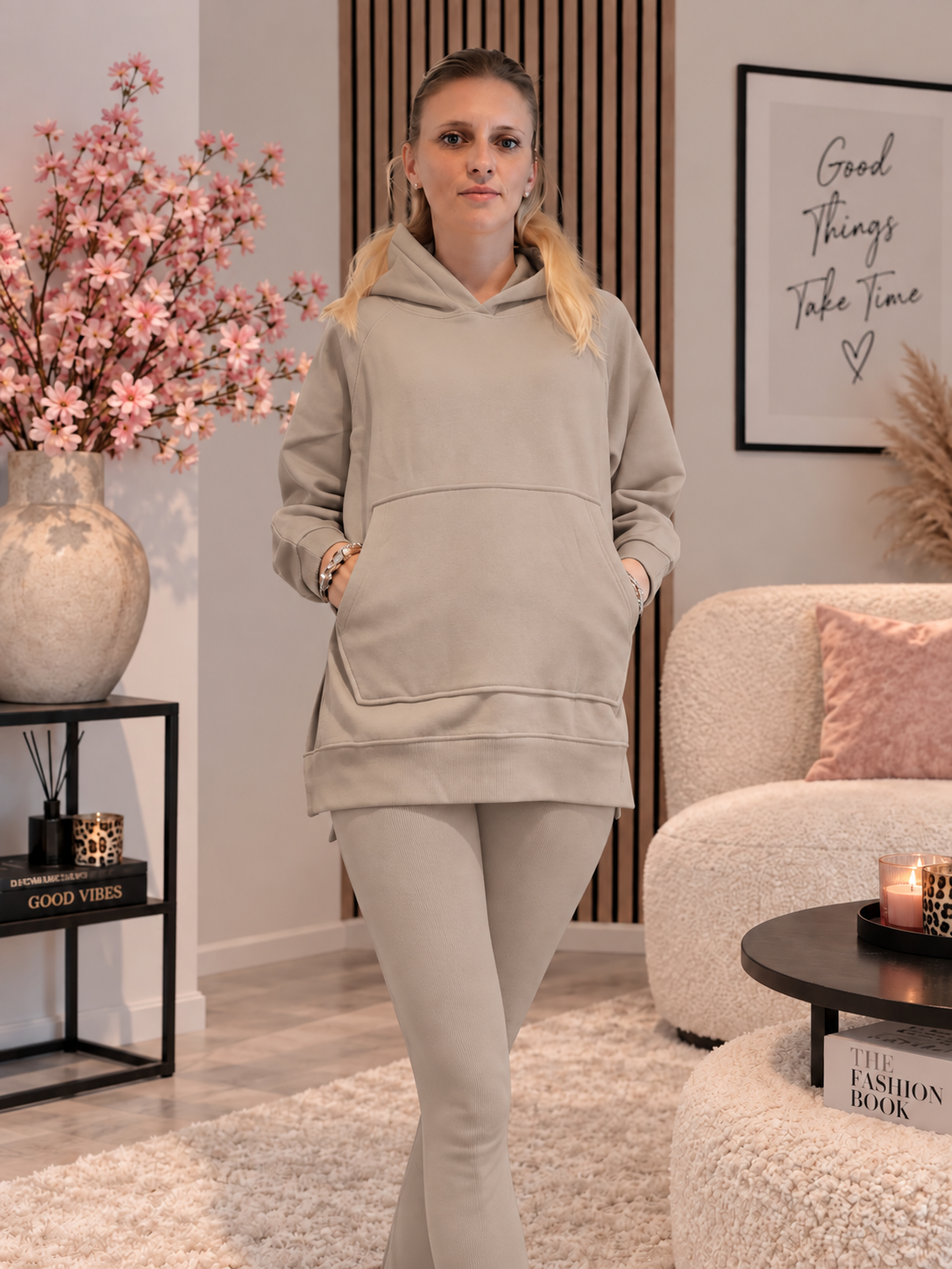 Kayla beige met hoodie