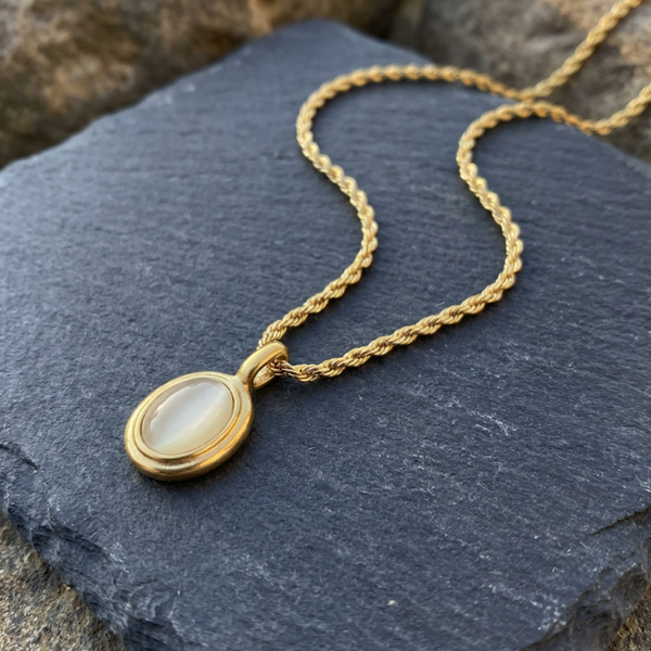 Aura Oval Pendant