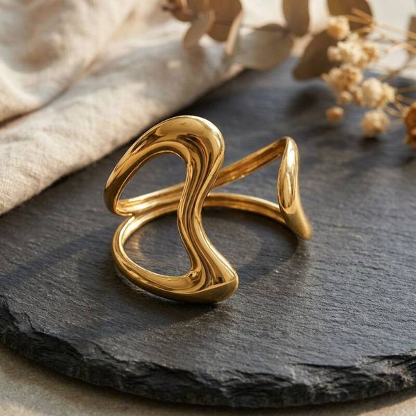Aura Swirl Bangle