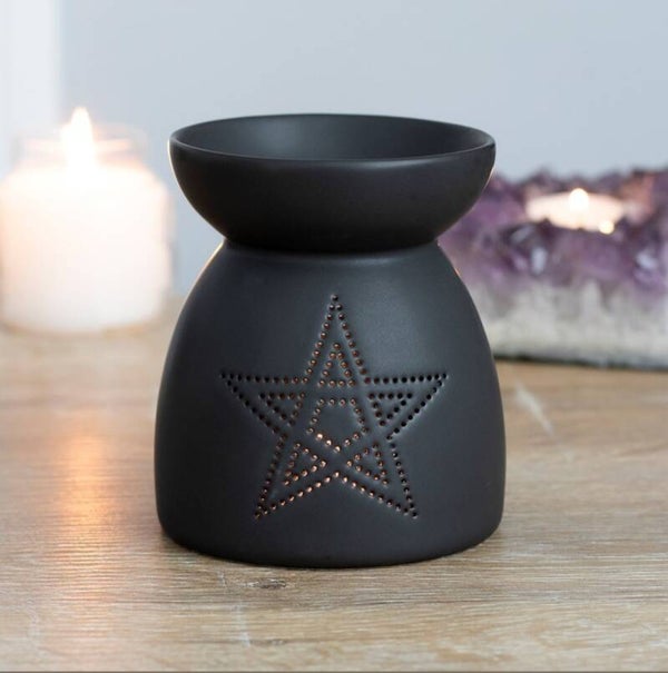 28. Zwarte olie-waxverwarmer pentagram