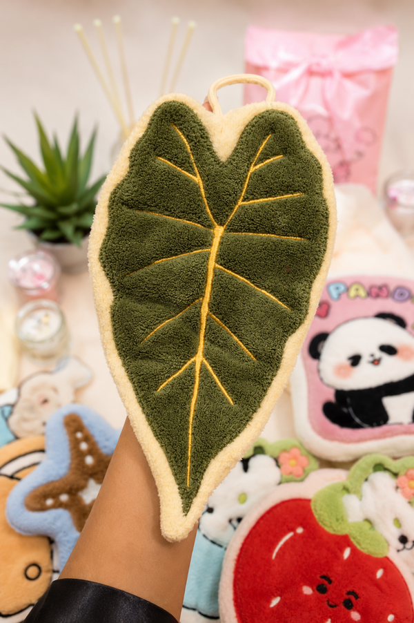 🍃 Leaf-Shaped Absorbent Hand Towel