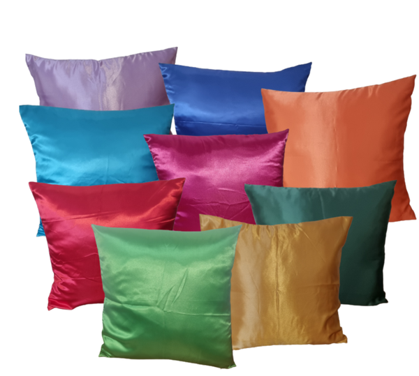 Mooie glanzende kussentjes van  satijn stoffen  45cm x45cm in 9 kleuren. Per stuk nu voor maar € 4,95
