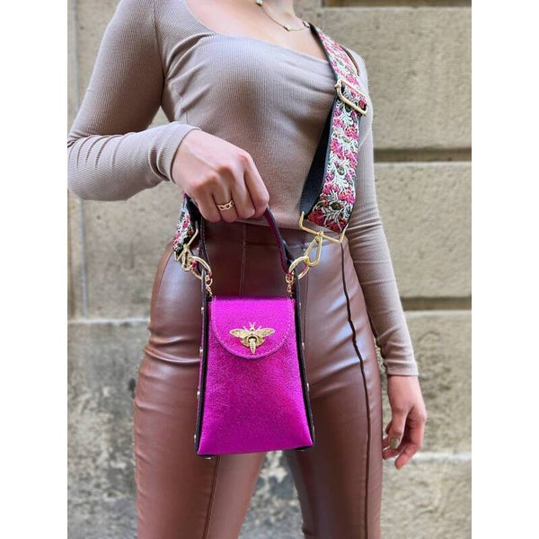 Bolso Abeja color fucsia metalizado