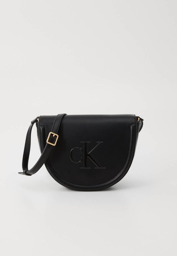Calvin Klein BOLD SADDLE CROSSBODY - Bandolera - black